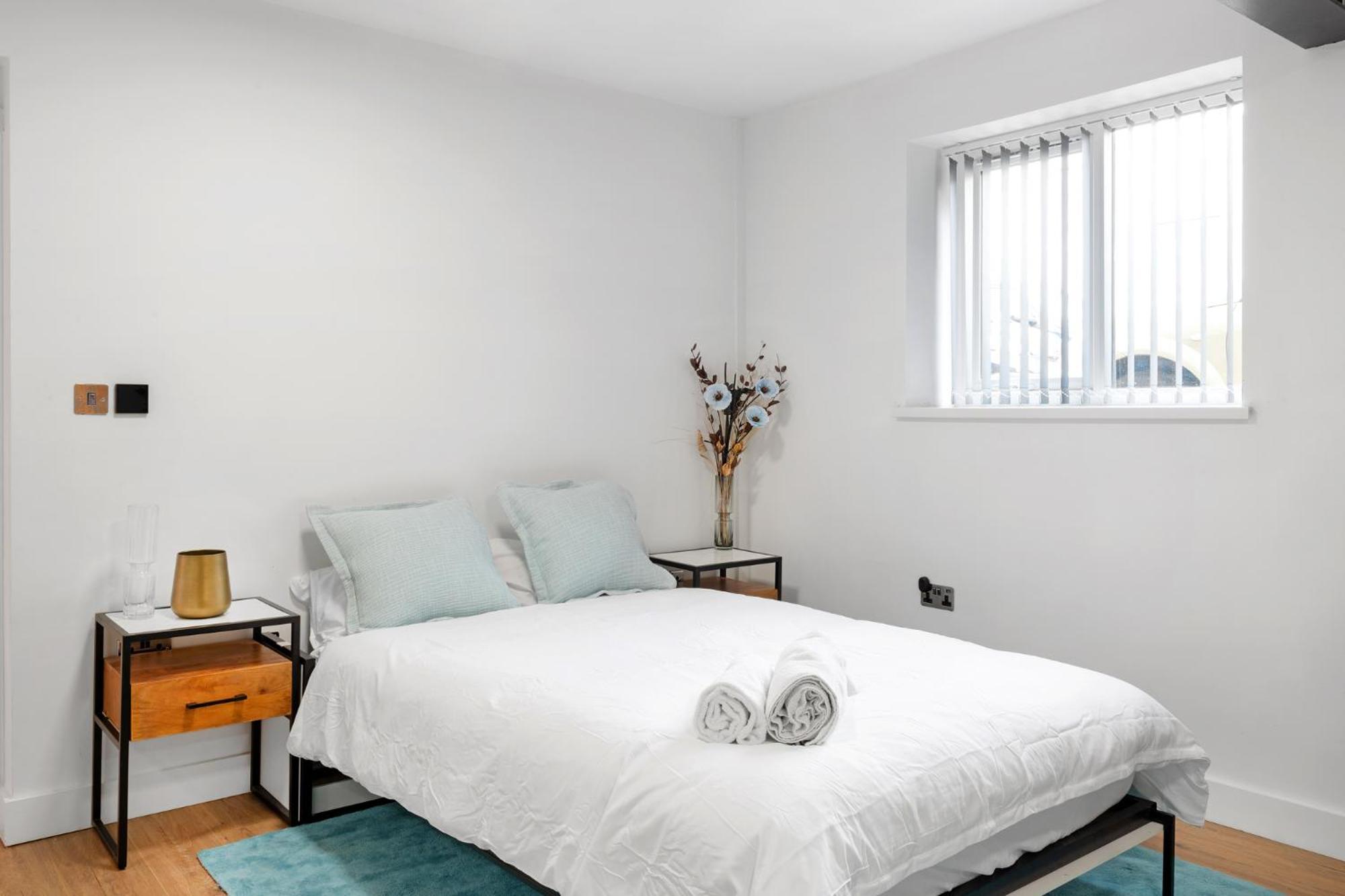 Modern Studio In Central Arnold Нотингам Екстериор снимка
